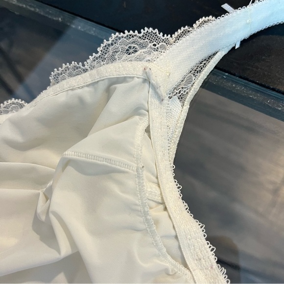 Amoena Aurelie Size 34D Wired Mastectomy Bra Lace & Gold Tone Detailing - Picture 10 of 15